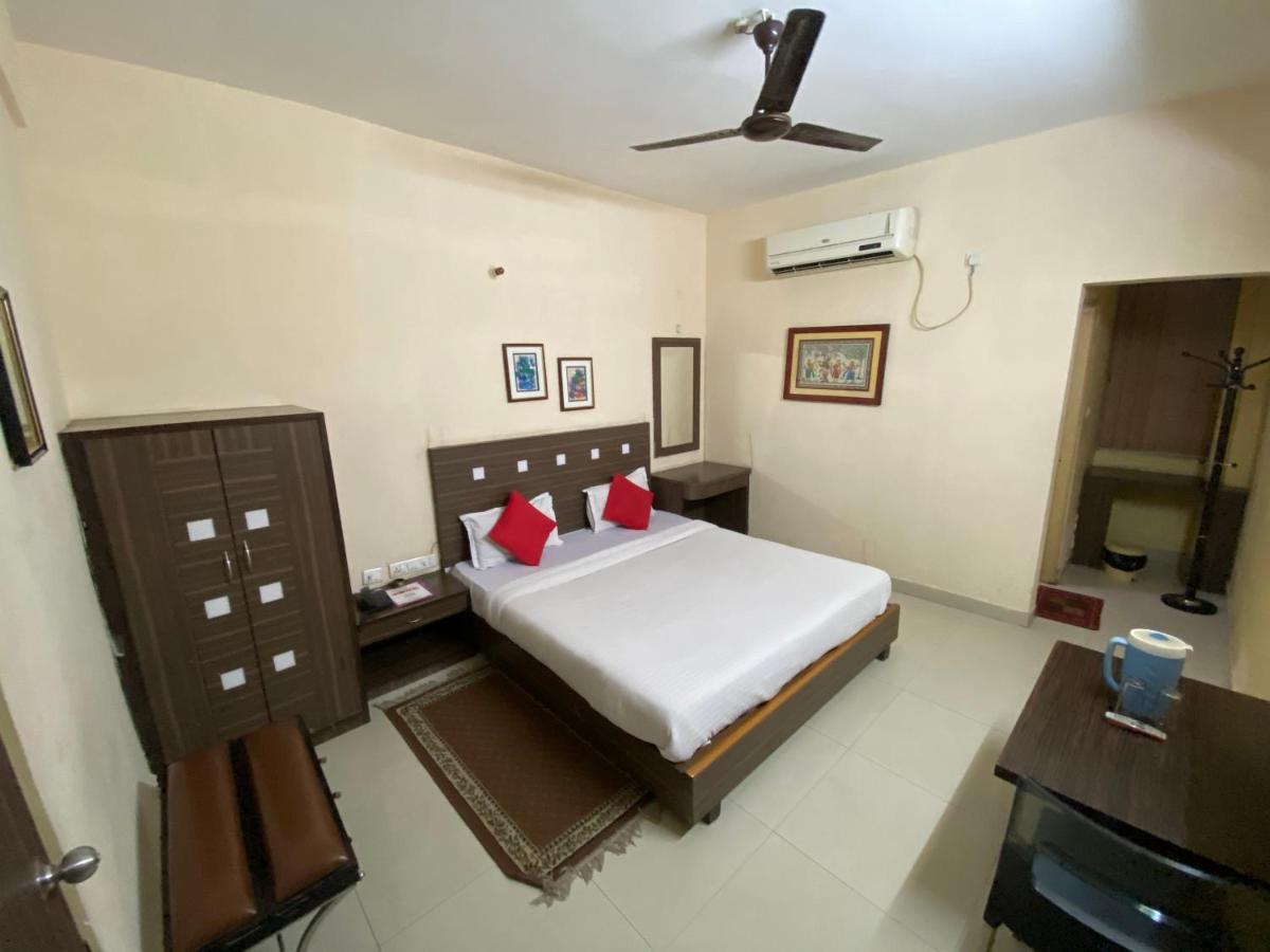 Hotel Shubham Rourkela エクステリア 写真